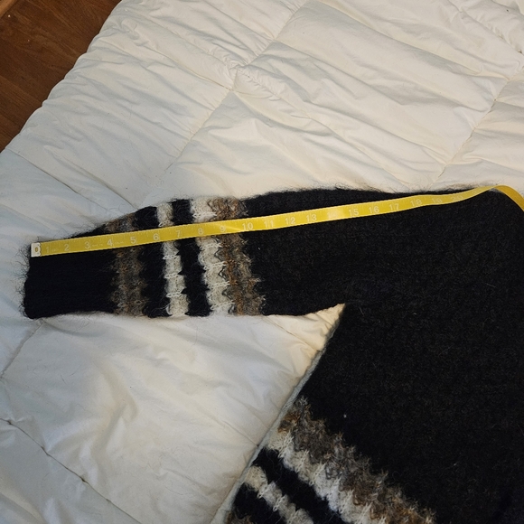 Vintage wool cardigan - Picture 2 of 4